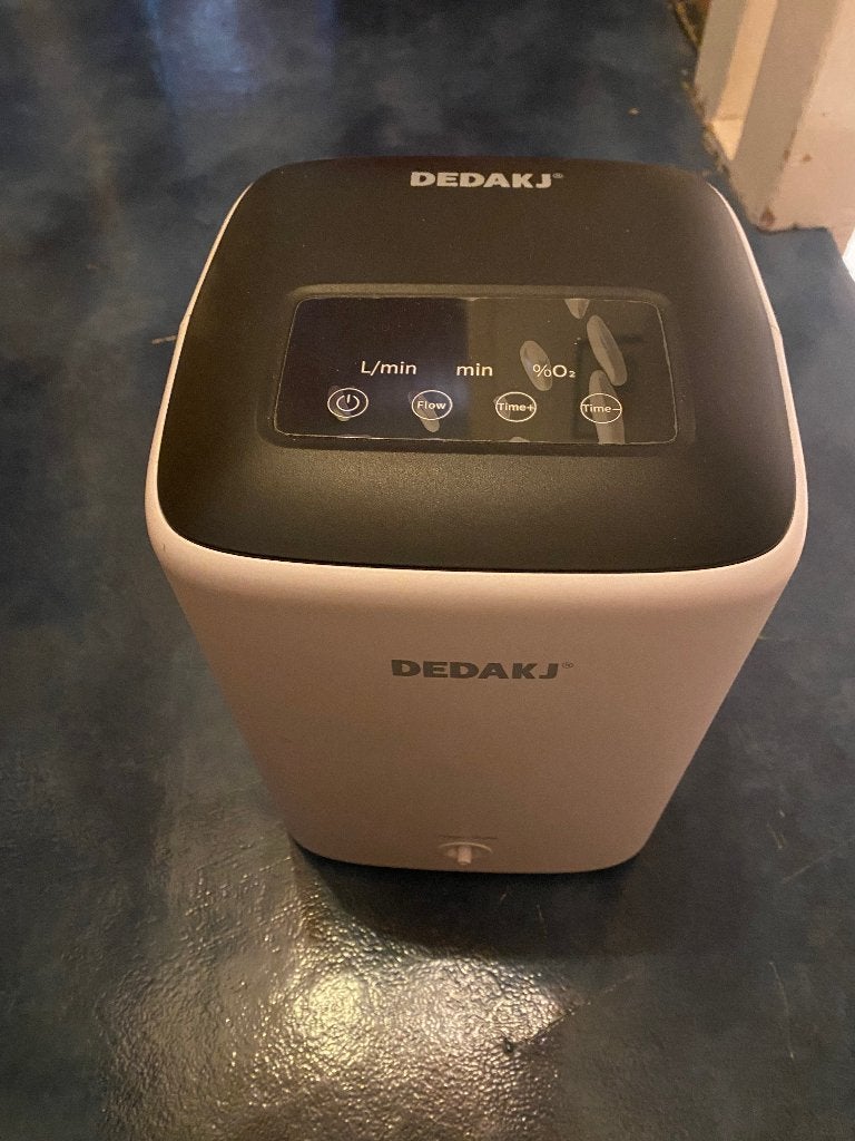 Zuurstofapparaat Dedakj Oxygen concentrator, Diversen, Verpleegmiddelen, Ophalen, Zo goed als nieuw