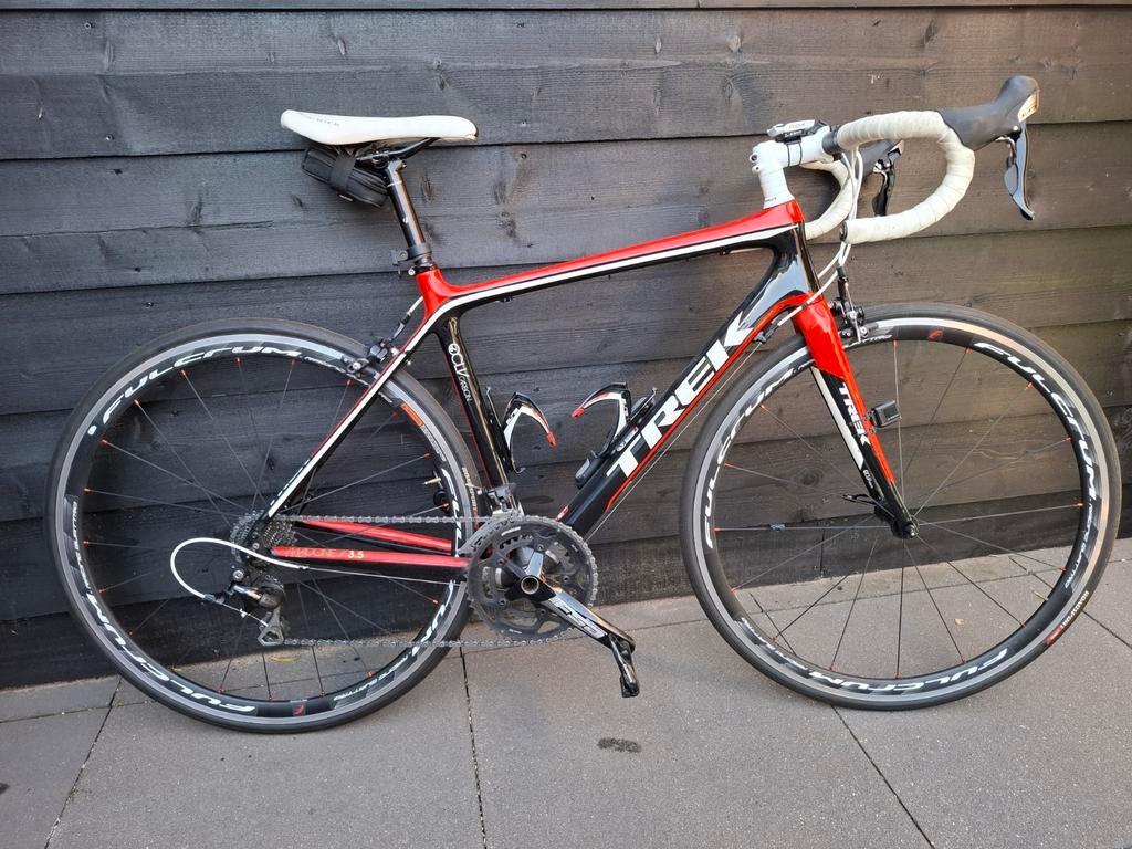 Trek Madone 3, Carbon, Zo goed als nieuw, Meer dan 20 versnellingen, 53 tot 57 cm