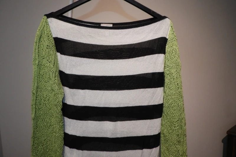 Versace fijn gebreide trui strepen mouwen groen open werk XL, Overige kleuren, Verzenden, Maat 46/48 (XL) of groter, Versace