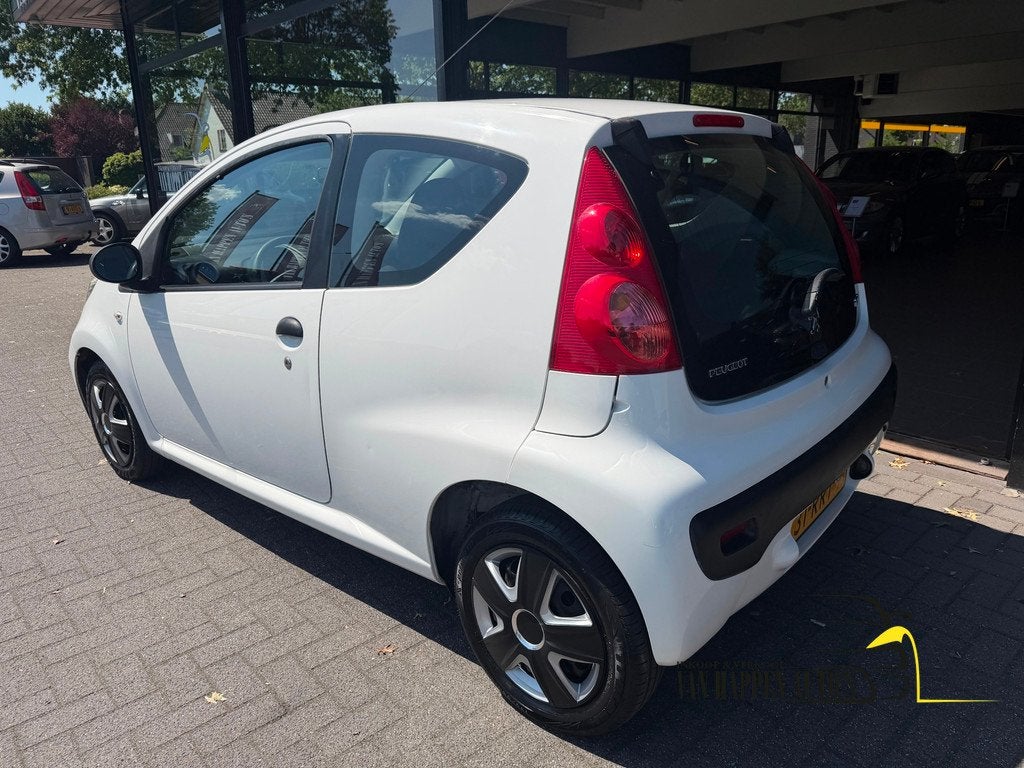 Peugeot 107 1.0-12V XR / apk 7-2027, Voorwielaandrijving, Euro 5, Gebruikt, 4 stoelen