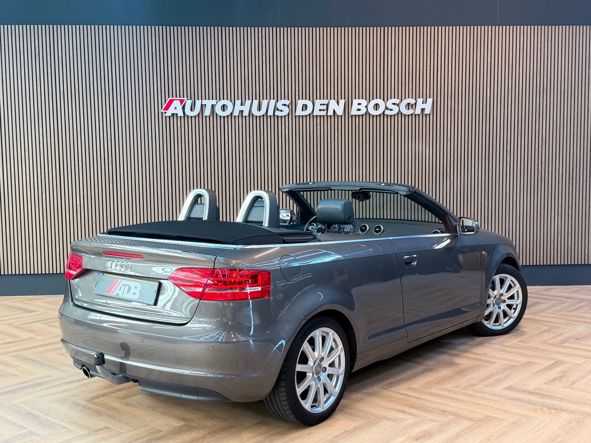 Audi A3 Cabriolet 1.2 TFSI Ambition Pro Line S Line - Xenon, Voorwielaandrijving, Euro 5, Gebruikt, Zwart