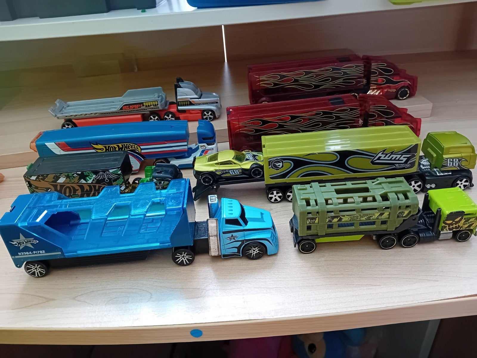 Hot Wheels Partij Vrachtwagens Haulers, Ophalen of Verzenden, Zo goed als nieuw