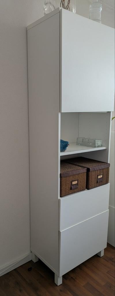 Besta hoge witte kast, Huis en Inrichting, Kasten | Roldeurkasten en Archiefkasten, Ophalen, Gebruikt, 200 cm of meer, 50 tot 100 cm