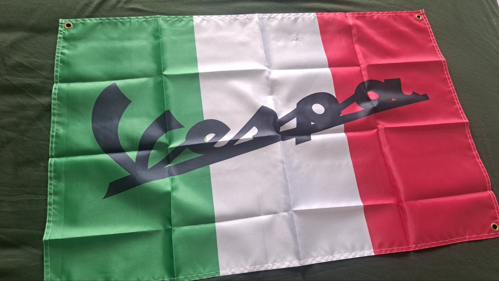 Vespa tricolore garagebanner 60x90cm., Verzamelen, Merken en Reclamevoorwerpen, Ophalen of Verzenden