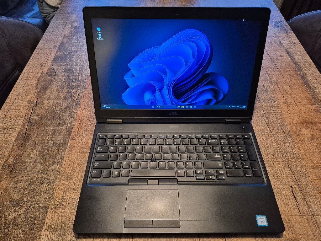 Dell Latidude 5580 ( Windows 11 ), 2 tot 3 Ghz, Zo goed als nieuw, Dell, SSD