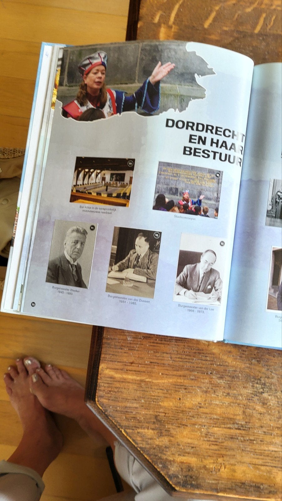 800 jaar dordrecht, Boeken, Ophalen, Zo goed als nieuw