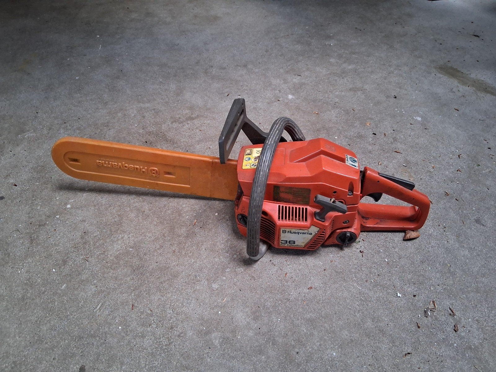husqvarna 36 kettingzaag moterzaag, Ophalen