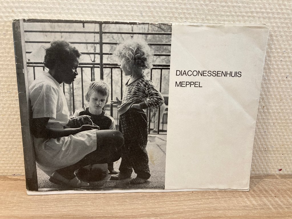 Diaconessenhuis Meppel projectboek brochure 1974, Boeken, Ophalen of Verzenden, Zo goed als nieuw
