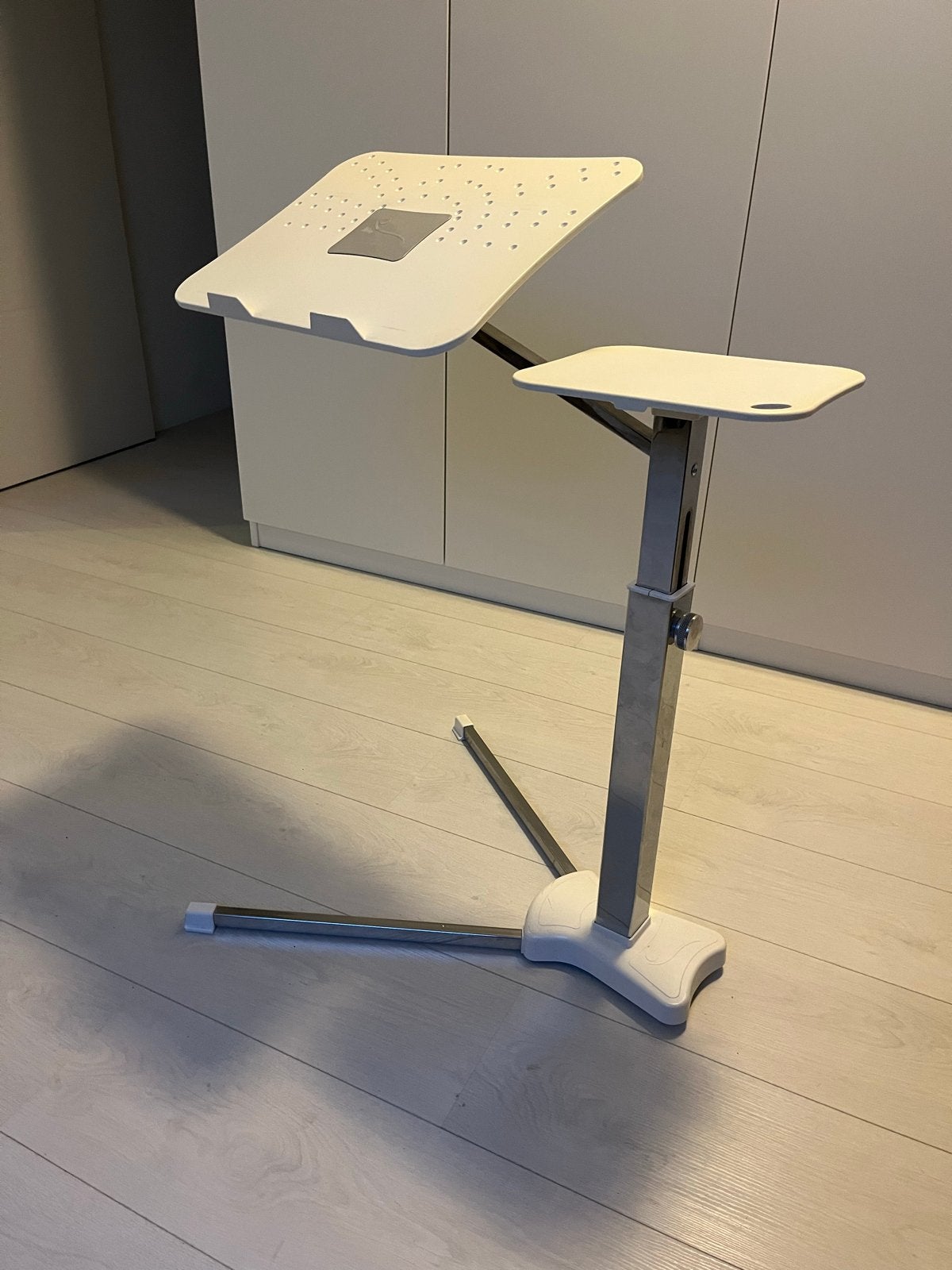 Verstelbare laptoptafel, Ophalen, Gebruikt, In hoogte verstelbaar
