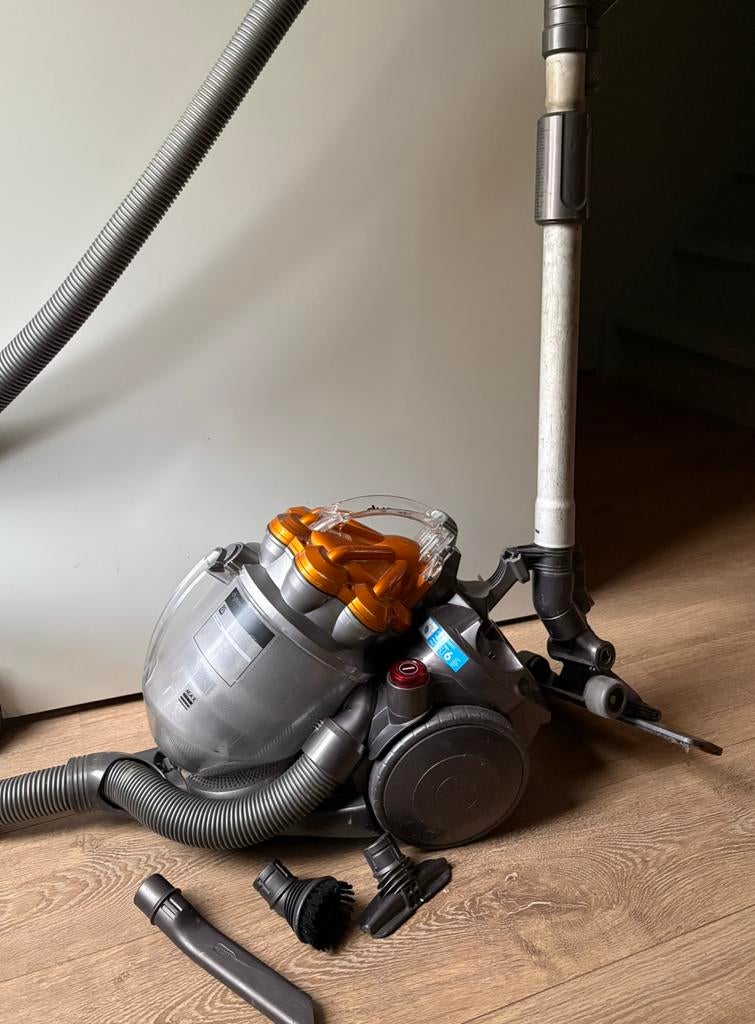 Dyson DC 19, Ophalen, Inclusief accessoires, Gebruikt, Dyson