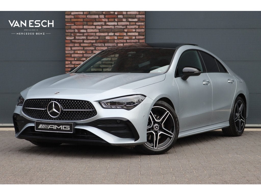 Mercedes-Benz CLA-Klasse 180 Star Edition AMG Line | Panoram, Auto's, 136 pk, Gebruikt, 4 cilinders, 1505 kg