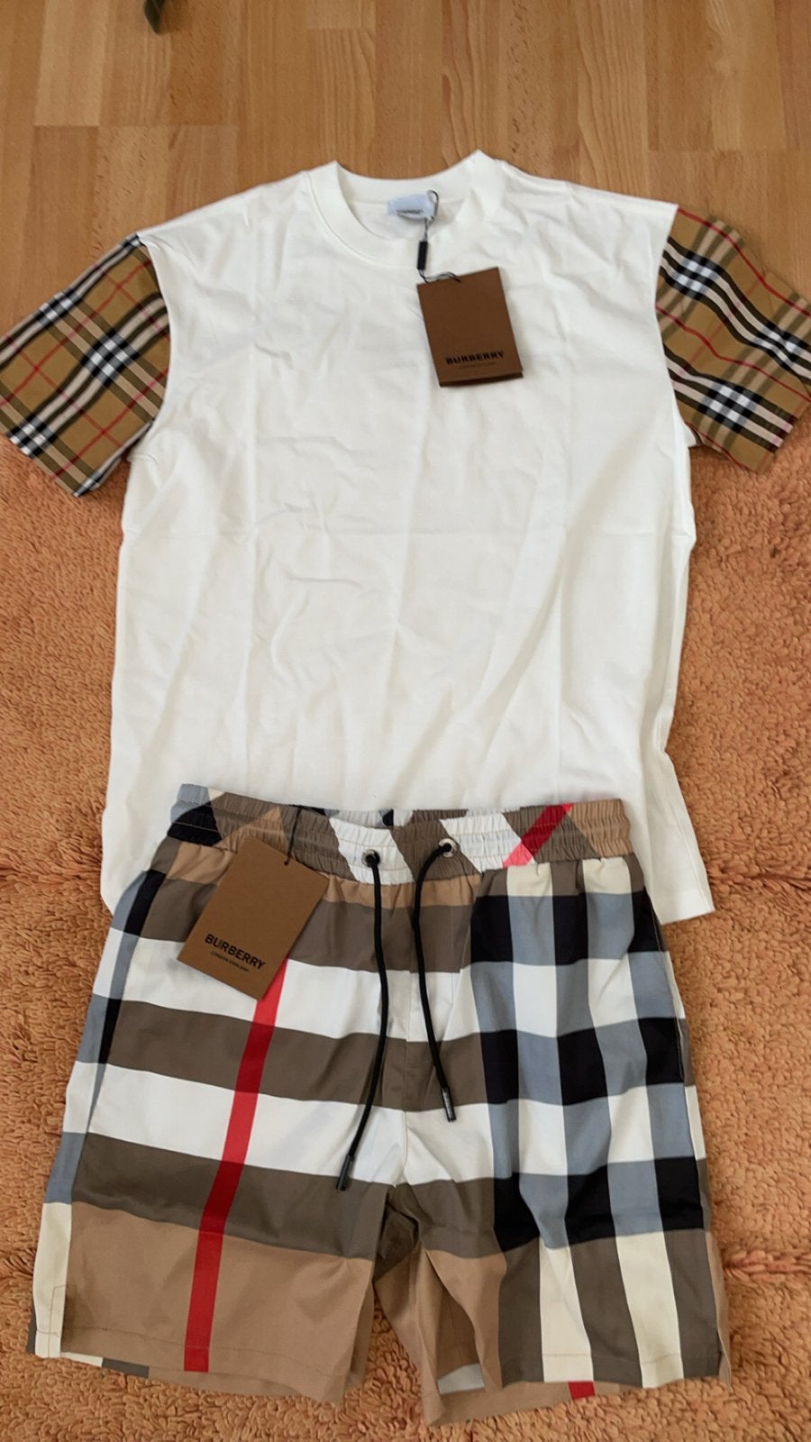 Burberry London Zomer Setje: Zwembroek & T-shirt - Maat M, Ophalen of Verzenden, Maat 48/50 (M), Meerkleurig, Zwemshort