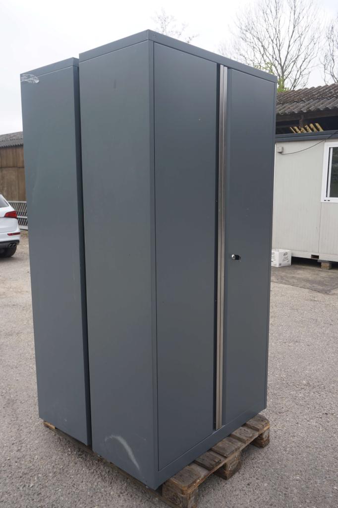 Draaideurkast archiefkast klapdeurkast kantoorkast, Niet ingevuld, Gebruikt, Niet ingevuld, Met slot