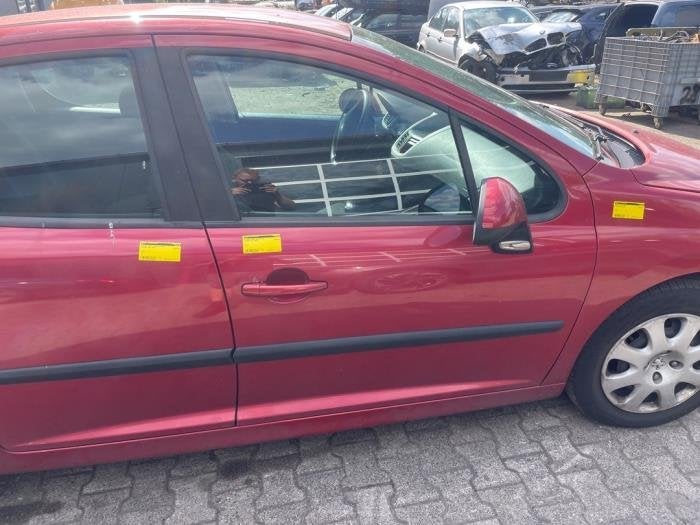 Portier 4Deurs rechts-voor van een Peugeot 207, Gebruikt, -, Deur, -