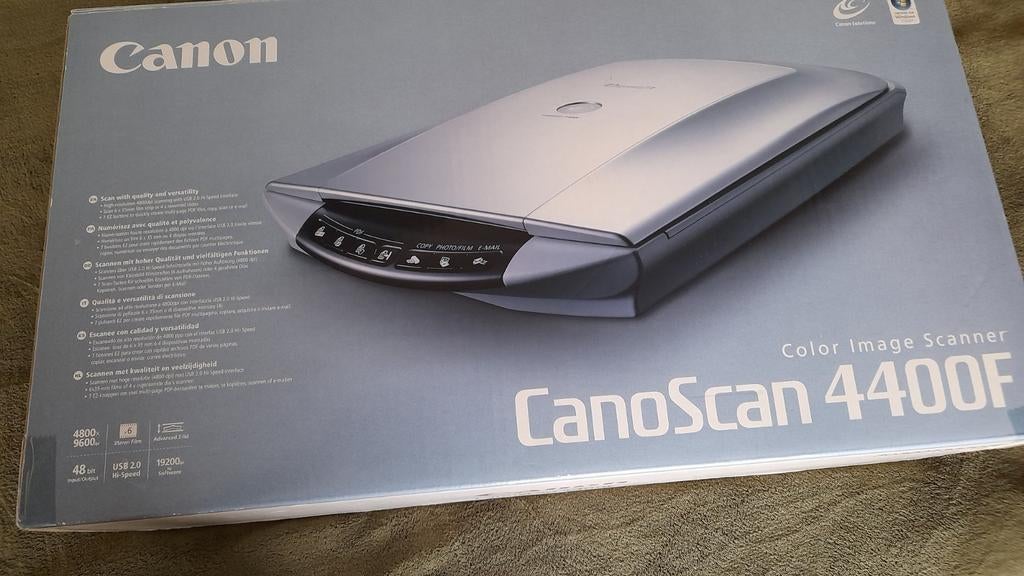 Diascanner Canoscan 4400F, Computers en Software, Scanners, Ophalen, Zo goed als nieuw
