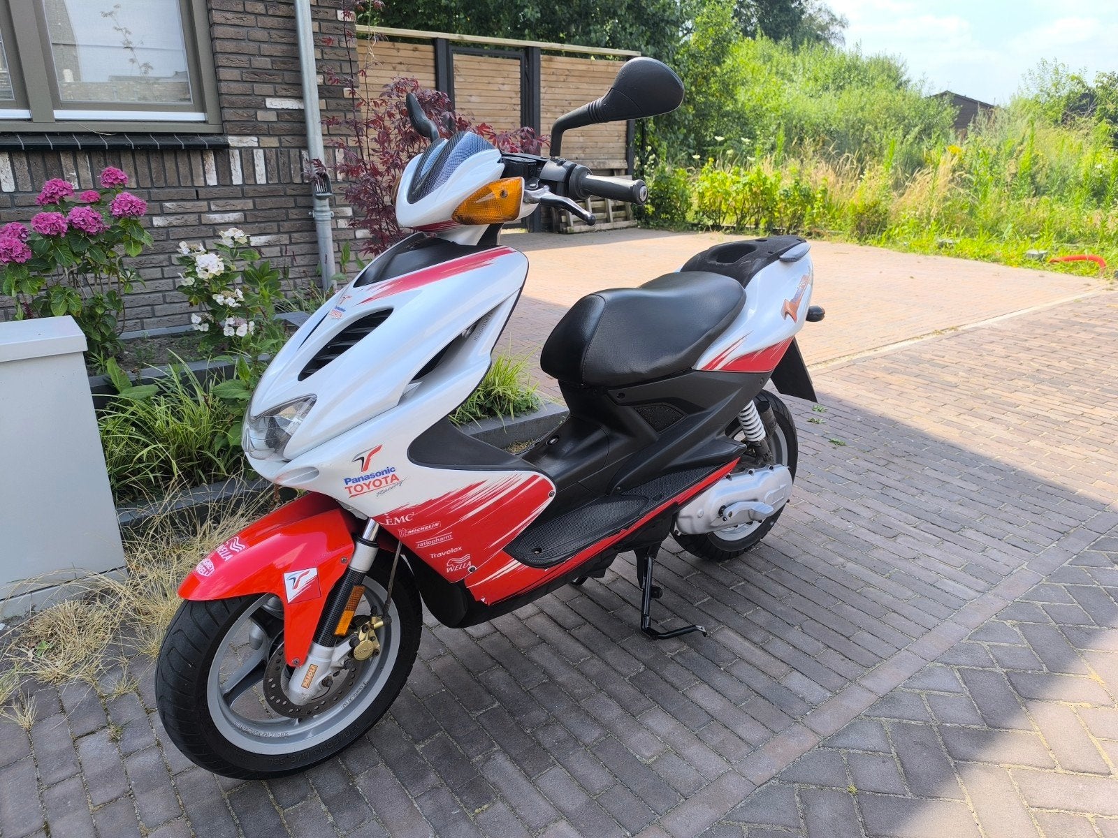 Yamaha Aerox Toyota Panasonic Edition - 2002 - 50cc - 2 takt, Fietsen en Brommers, Ophalen, Gebruikt, Aerox, Benzine