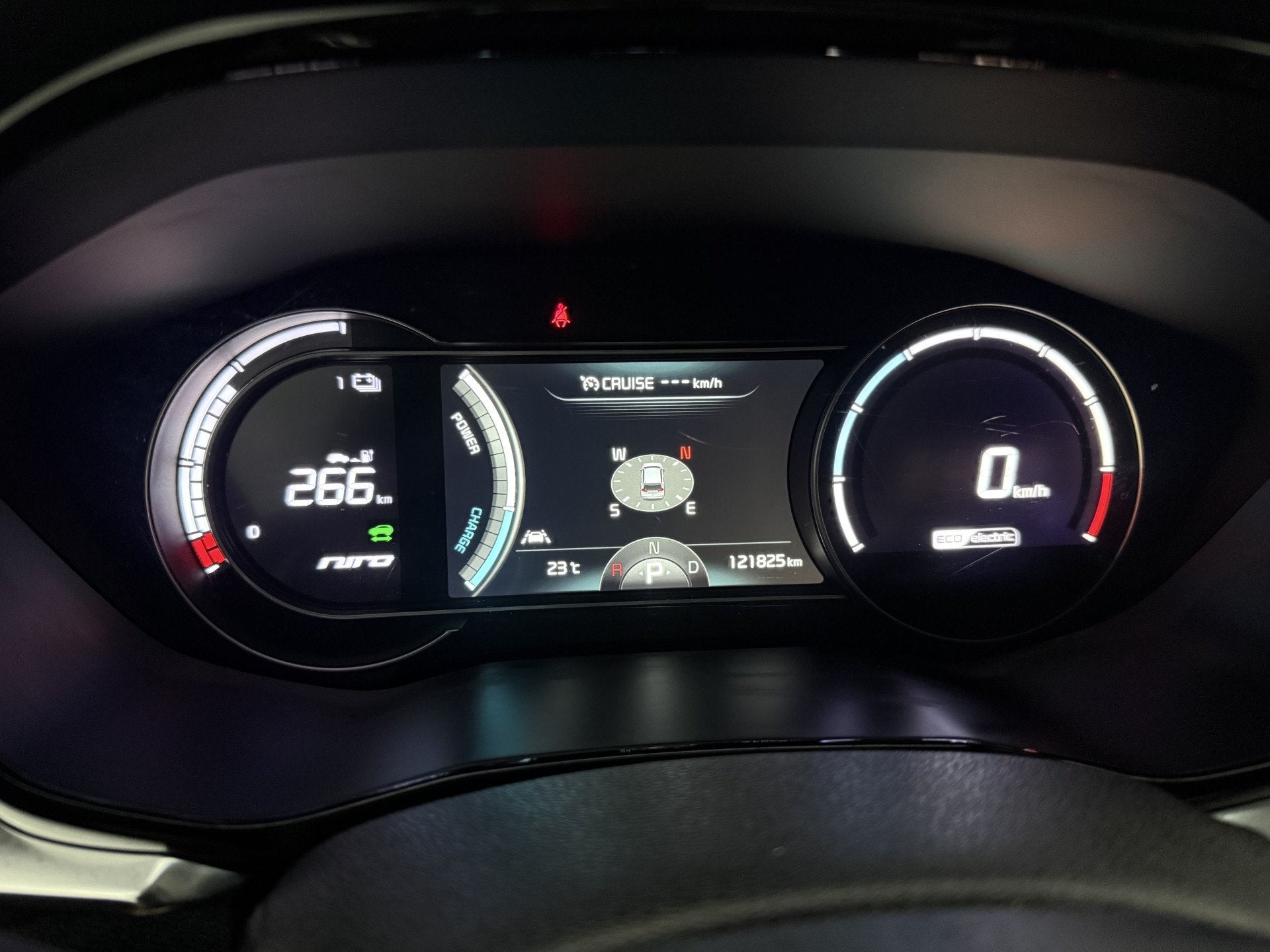 Foto 20 van Kia e-Niro DynamicLine 64 kWh | Snelladen | SOH 95% | Clima