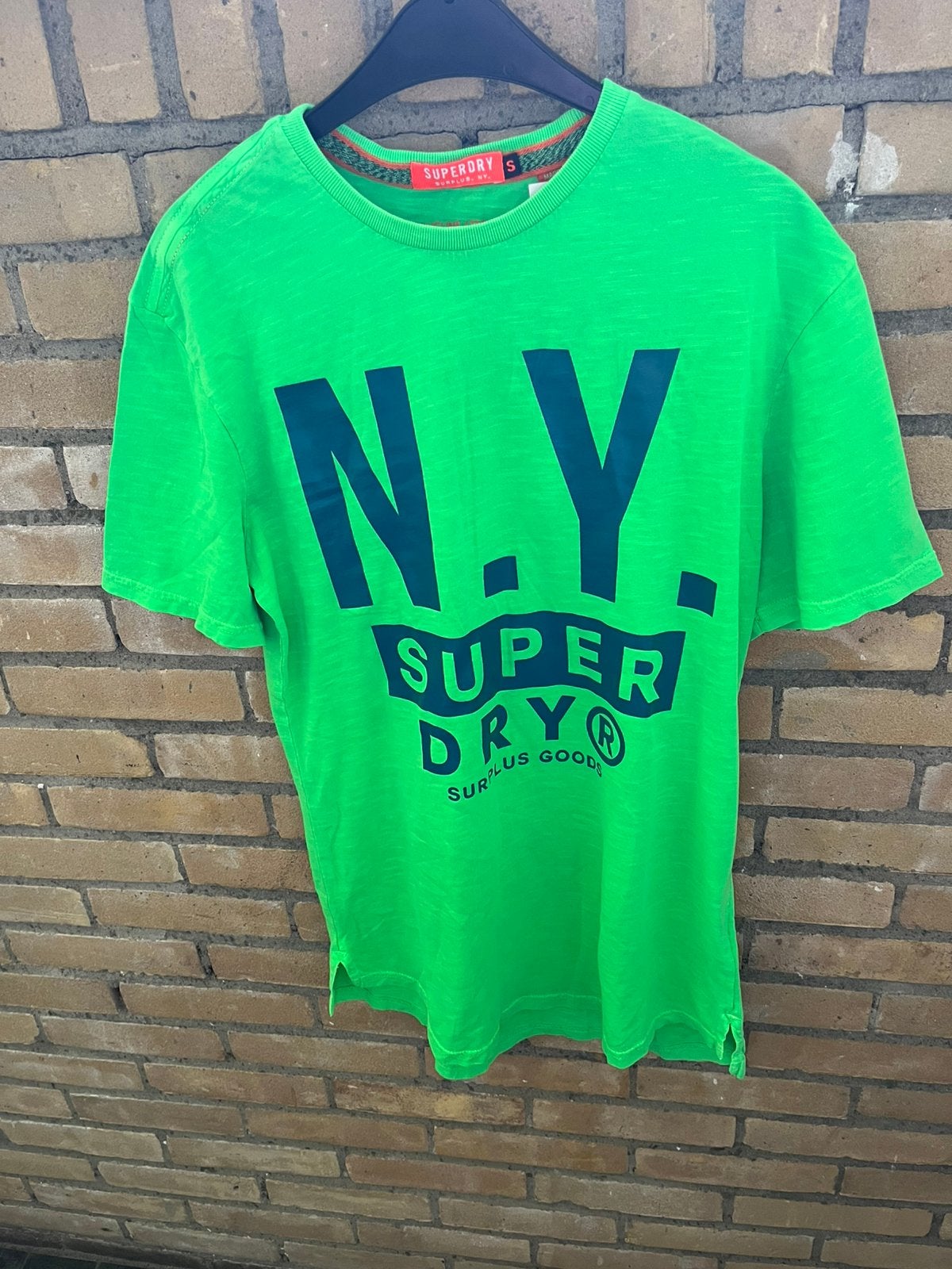 Nieuw met labels superdry t shirt; extra lang, Ophalen, Nieuw, Maat 46 (S) of kleiner, Groen
