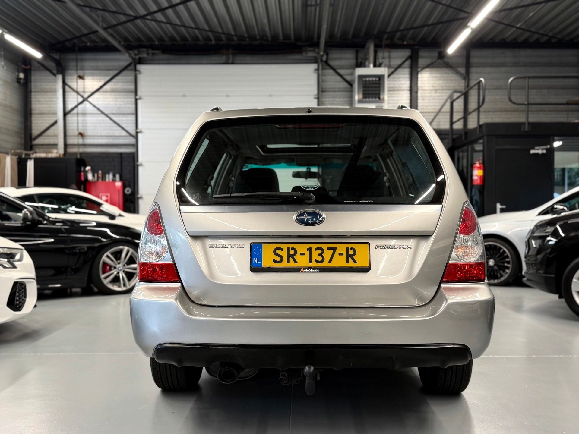 Subaru Forester 2.0 X Luxury Pack 4X4 l Automaat l Nieuwe Ap, Auto's, 1380 kg, Gebruikt, 4 cilinders, 11 km/l