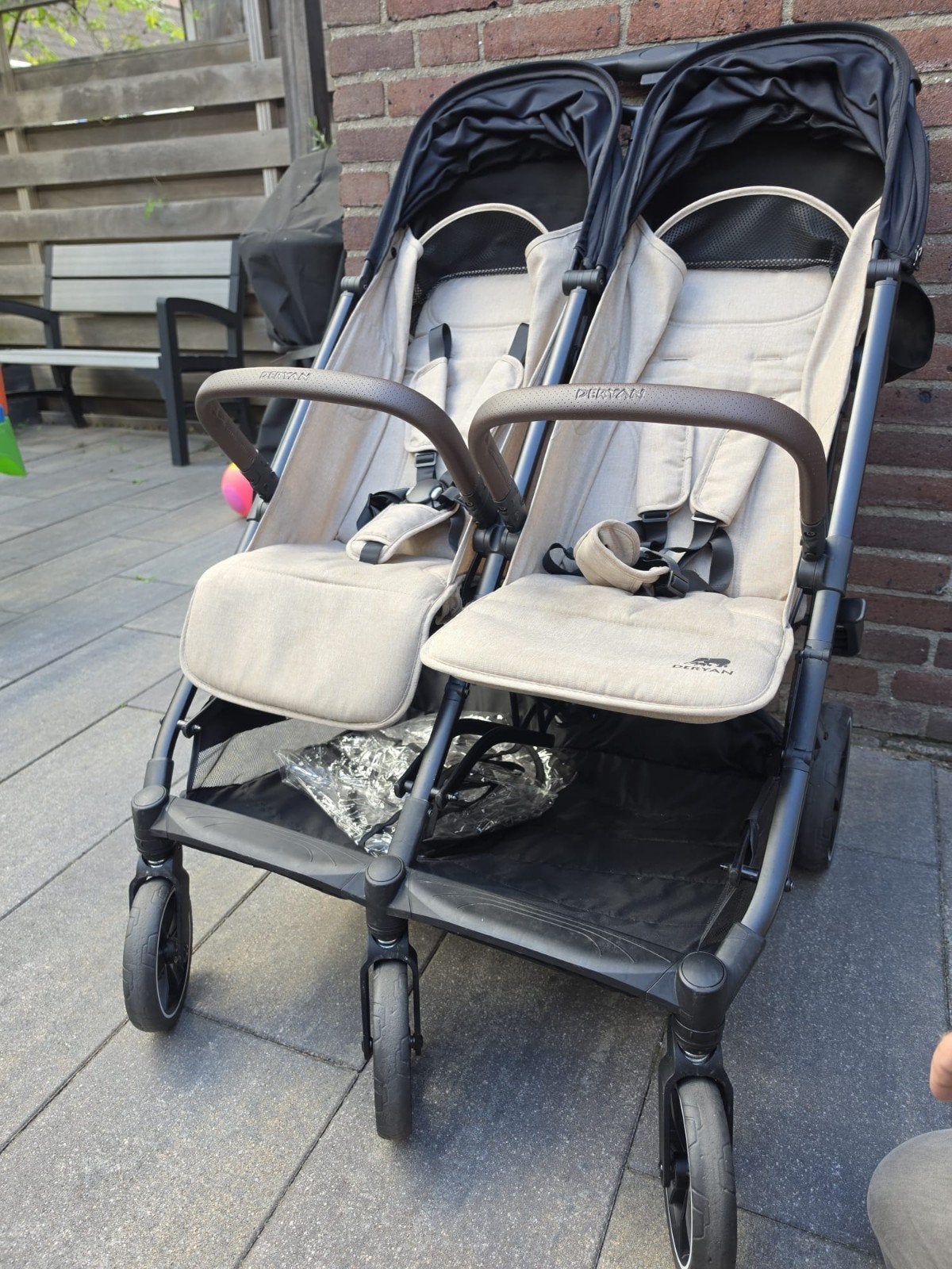 Deryan Rolo DuoBuggy X2 XL Nougat + regenhoes, Ophalen, Zo goed als nieuw, Overige merken, Duomodel