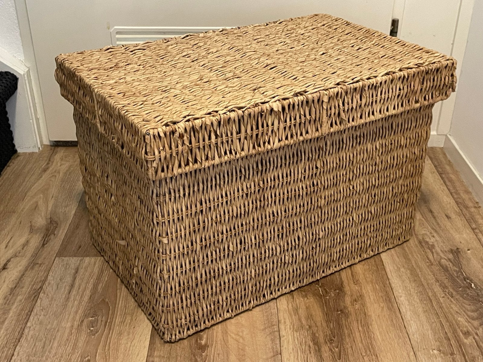 Grote zeegras mand met deksel, 55x35,5x37 cm, Ophalen, Overige materialen, Gebruikt, 50 tot 100 cm