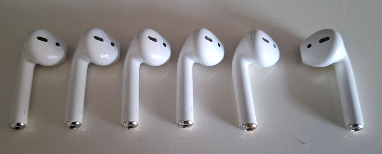 6x losse airpods. 5x links en 1 rechts., Gebruikt, Bluetooth, Ophalen of Verzenden, Apple