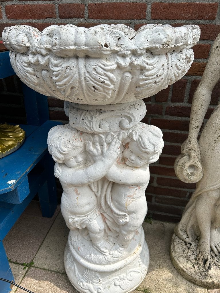 tuin ornament met engelen antiek en zeer zwaar maar moo, Ophalen, Gebruikt, Steen, Engelenbeeld
