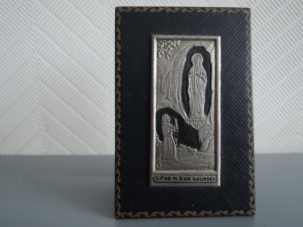 Ouderwets donkerblauw Lourdes souvenier met standaard, Ophalen of Verzenden, Zo goed als nieuw, Christendom | Katholiek