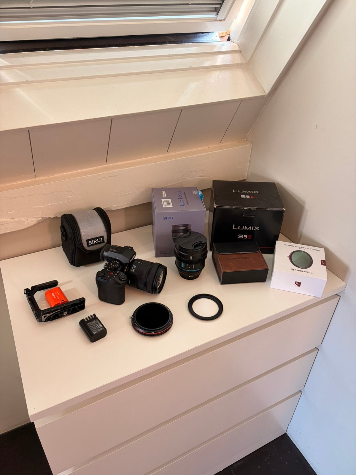 Lumix S5ii + Sirui 20mm anamorpic AF + 20-60mm, Lensdop, Panasonic, Ophalen of Verzenden, Zo goed als nieuw