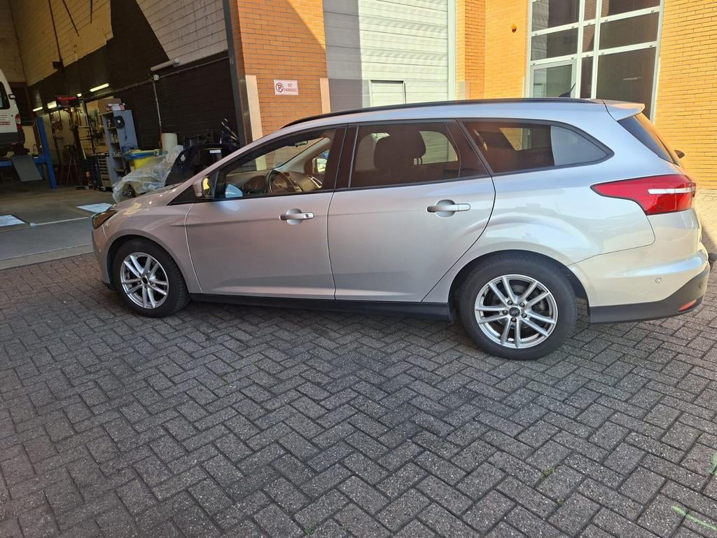 Ford Focus 1.0 Ecoboost 74KW Wagon 2014 Grijs, Auto's, Euro 5, 100 pk, Handgeschakeld, 999 cc
