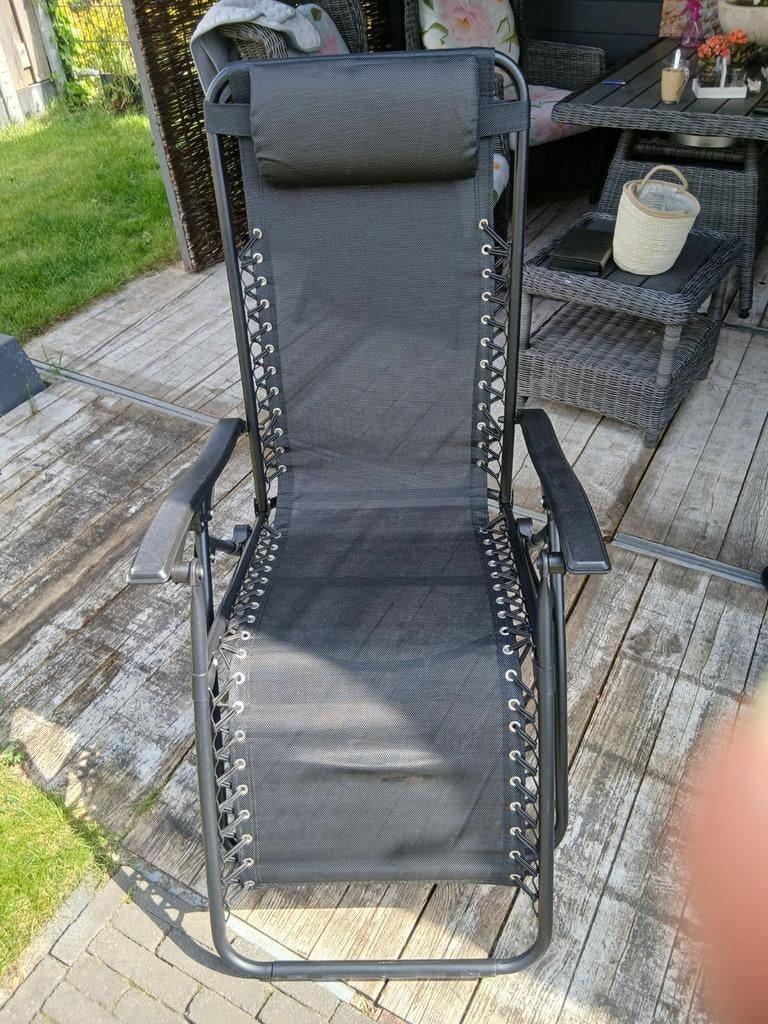Verstelbare relaxstoel met hoofdsteun - Zwart, Ophalen, Gebruikt, Metaal, Verstelbaar