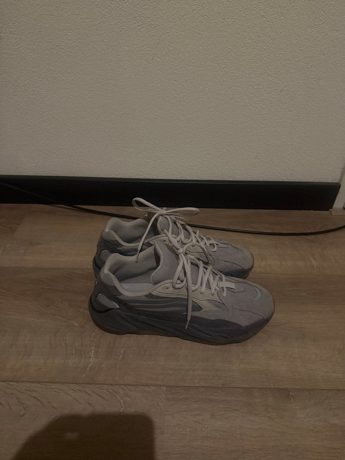 Yeezy 700 V2 Tephra - Maat 47 1/3, Overige kleuren, Ophalen of Verzenden, Sneakers of Gympen, Zo goed als nieuw
