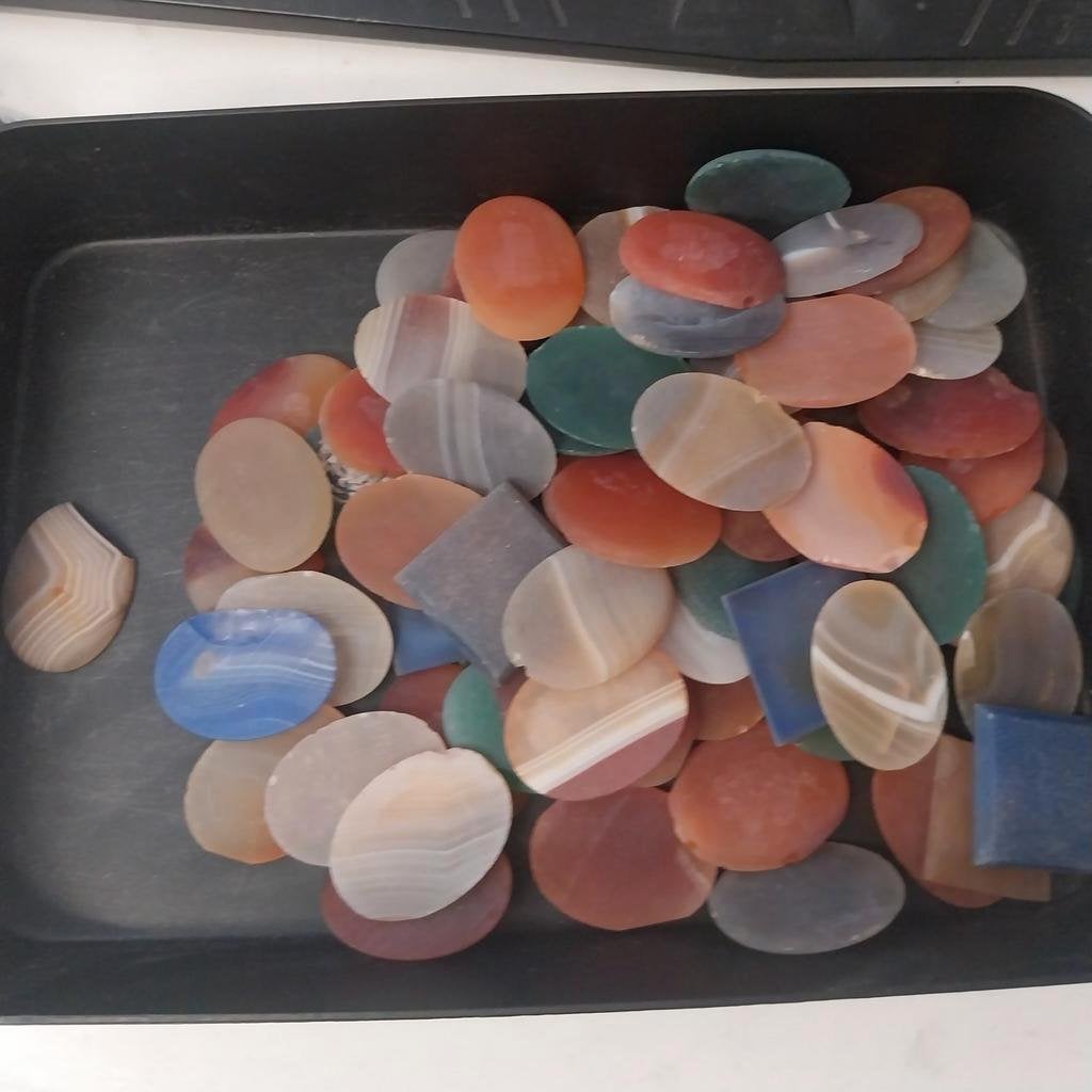 Partij voorgeslepen cabochons half fabrikaat lortone, Ophalen of Verzenden