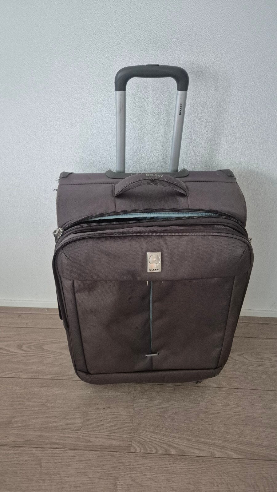 Delsey reiskoffer - Medium - Handvat defect, Ophalen