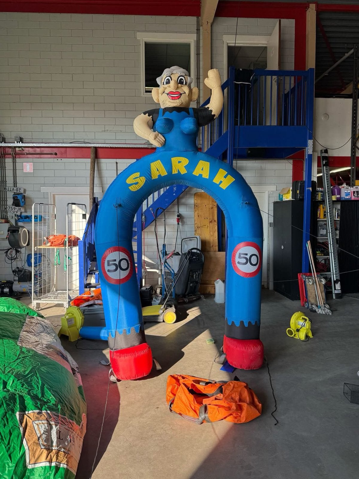 Opblaasbare Sarah boog en Sarah pop, Ophalen, Gebruikt, Feestartikel, Abraham of Sarah