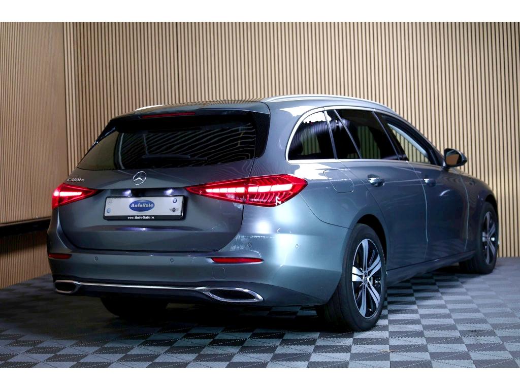Mercedes-Benz C-Klasse Estate 300 e Luxury Line Limited VIRT, Automaat, Gebruikt, Zwart, 4 cilinders