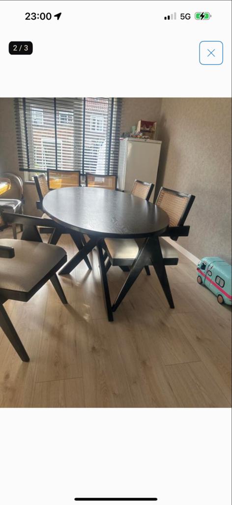 Zwarte eettafel met 6 stoelen - Zo goed als nieuw, Ophalen of Verzenden, Zo goed als nieuw, Vijf personen of meer, Ovaal