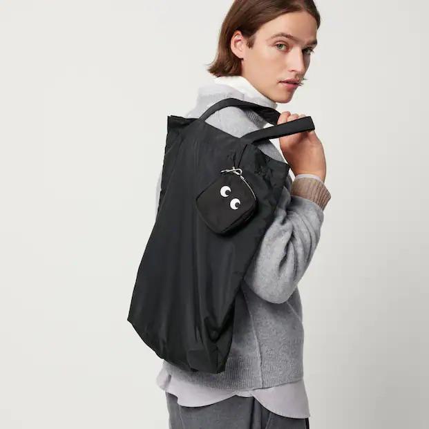 Anya Hindmarch x Uniqlo tote zwart, Ophalen of Verzenden, Nieuw, Overige merken