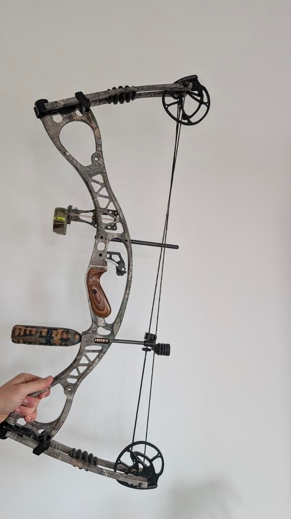 Hoyt Charger compound boog camouflage jachtuitvoering, Ophalen