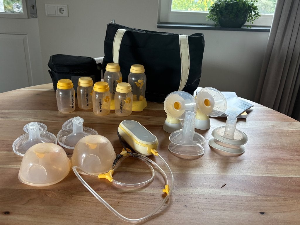 Medela borstkolf handsfree, Ophalen, Gebruikt, Medela, Borstkolf