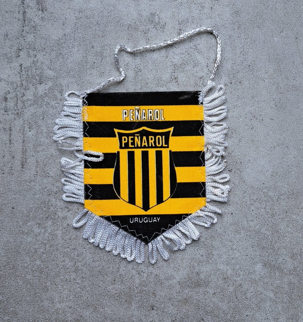 vaantje Penarol, Verzamelen, Ophalen of Verzenden, Zo goed als nieuw, Buitenlandse clubs, Vaantje of Sjaal