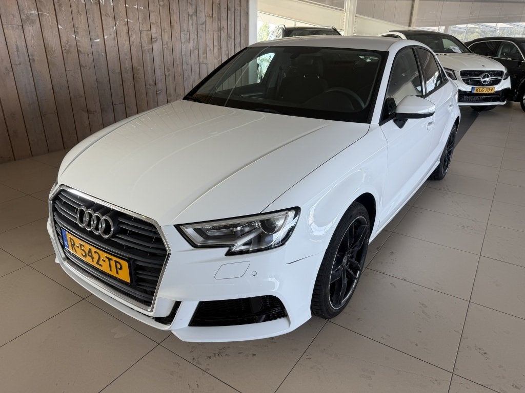 Audi A3 Limousine 1.0 TFSI ProL. (bj 2017), 1160 kg, Stof, Gebruikt, Euro 6