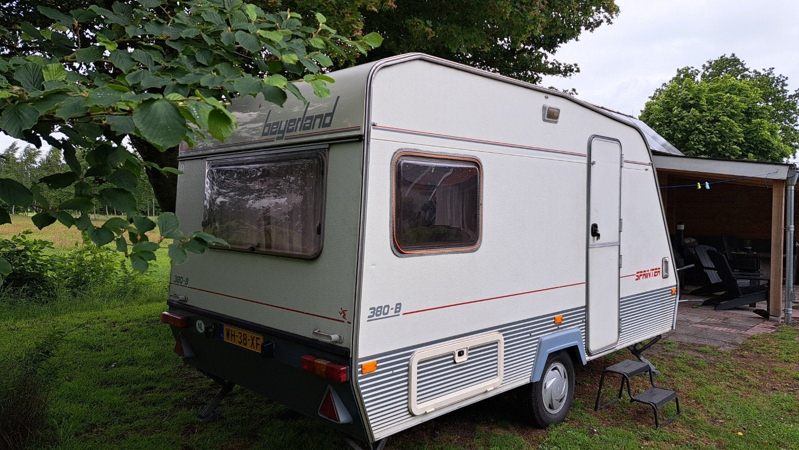 Beyerland Sprinter 380B - Goed onderhouden met voortent, Treinzit, Particulier, Tot en met 4, 500 - 750 kg