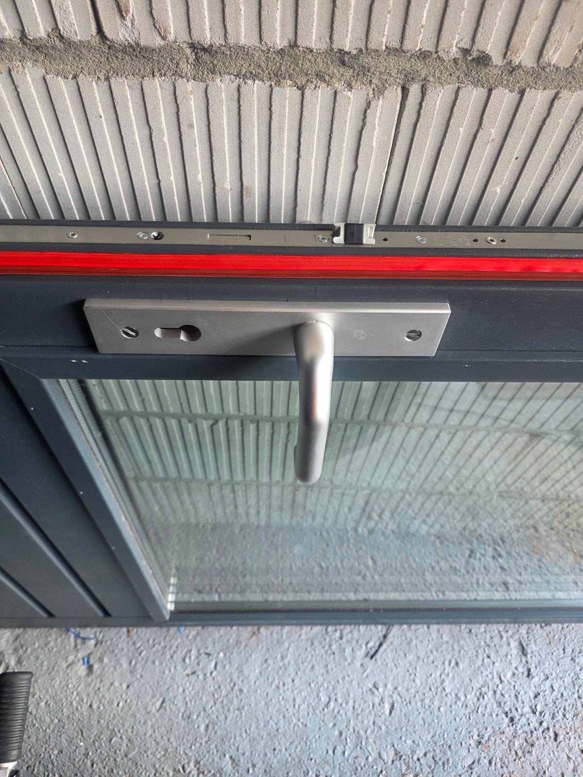 Nieuwe schuurdeur met hardhouten kozijn en triple glas, Doe-het-zelf en Verbouw, Deuren en Horren, Ophalen