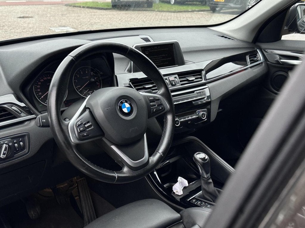 BMW X1 sDrive18i Sport Line Navi, Leer, Climat, Pdc, LM.., Auto's, BMW, 136 pk, Gebruikt, Bruin, Leder