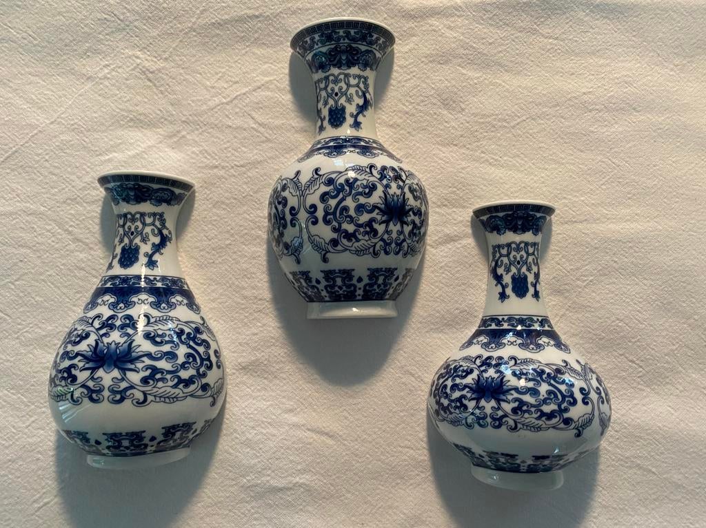 3 Delfsblauwe vaasjes voor aan de muur NIEUW in verpakking, Antiek en Kunst, Antiek | Vazen, Ophalen of Verzenden