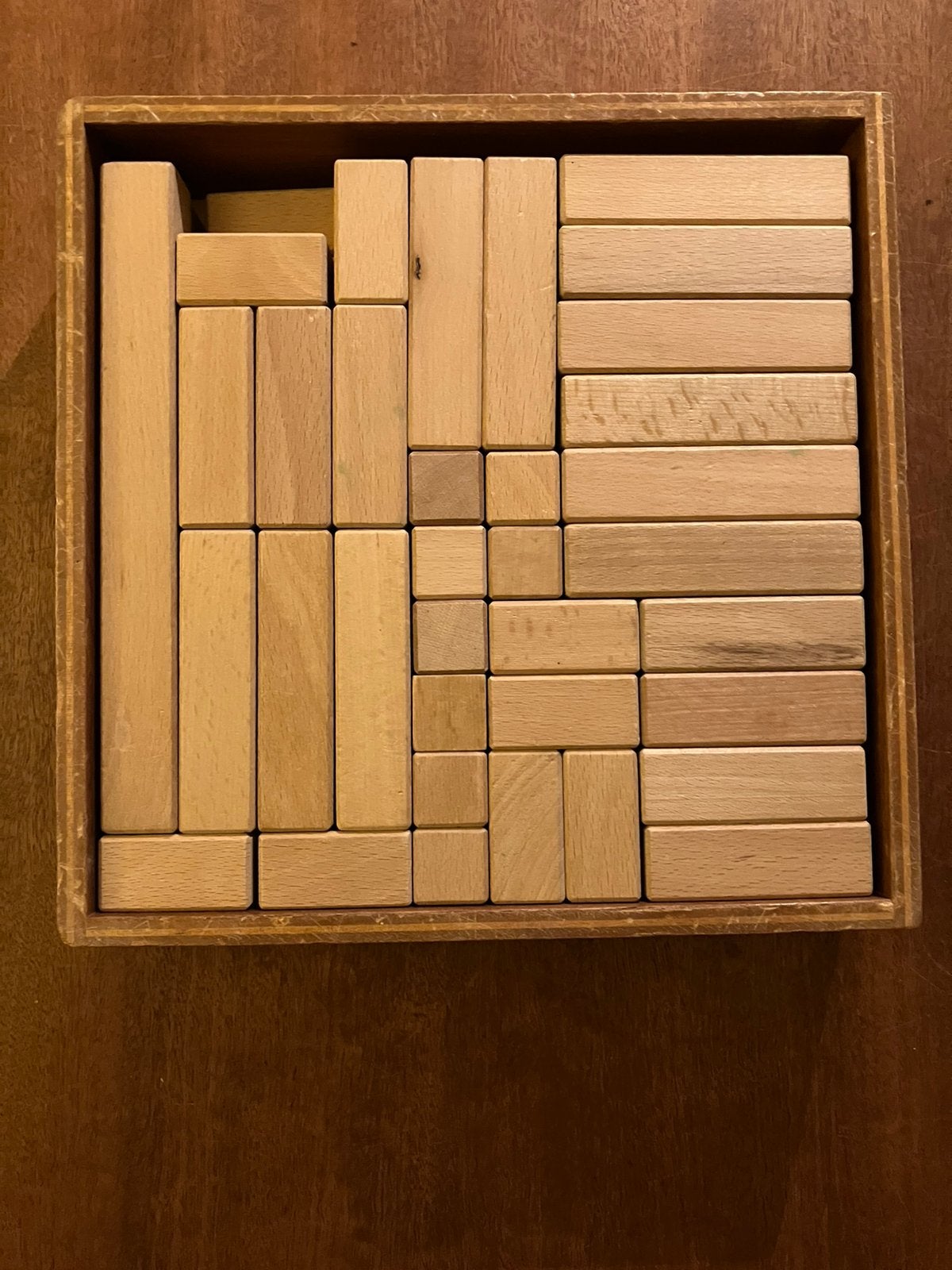 Massief beuken houten bouwblokken in kist, Ophalen of Verzenden, Zo goed als nieuw
