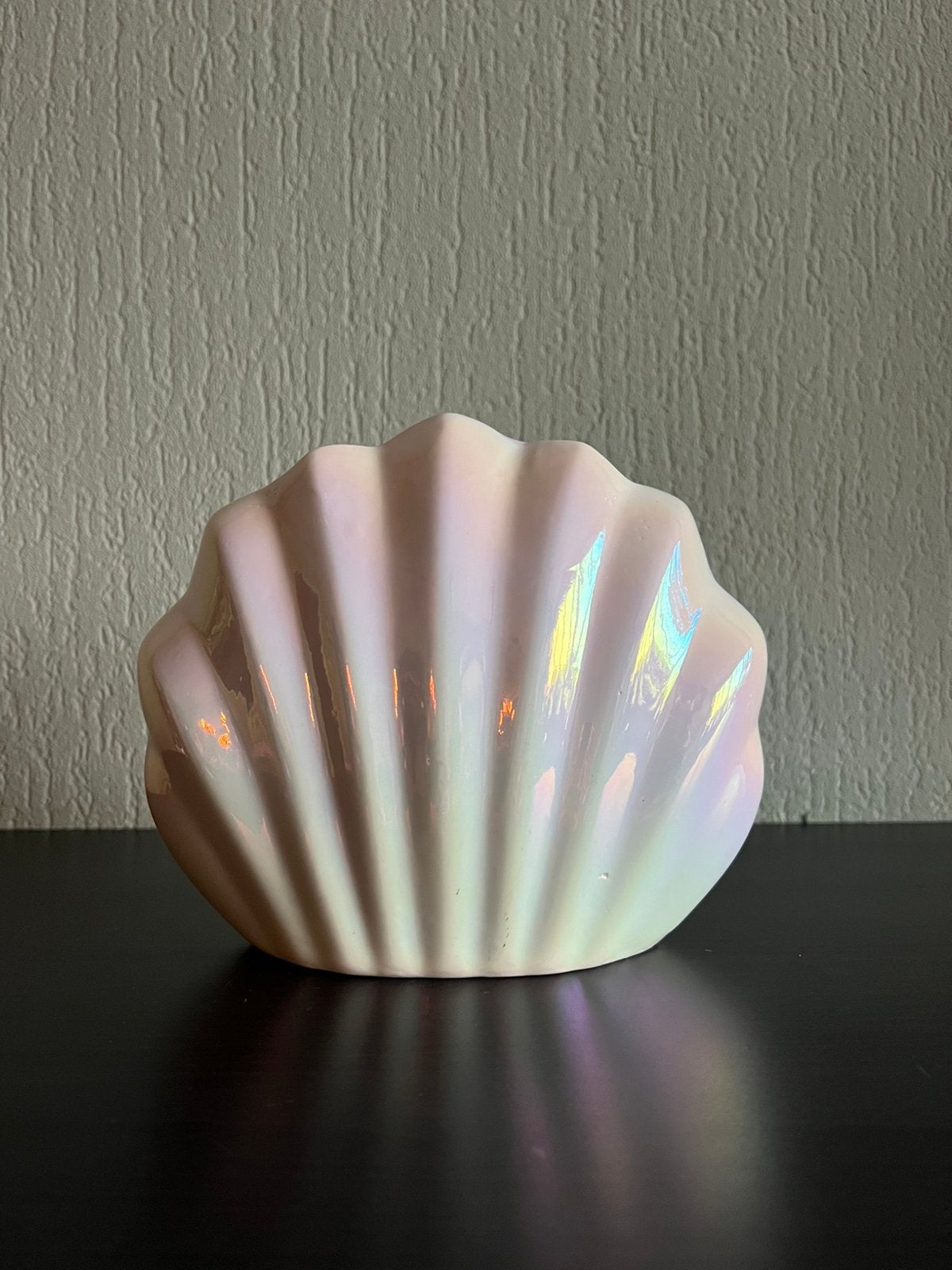 Keramische schelp vaas / decoratie parelmoer glans, Ophalen of Verzenden, Nieuw, Wit
