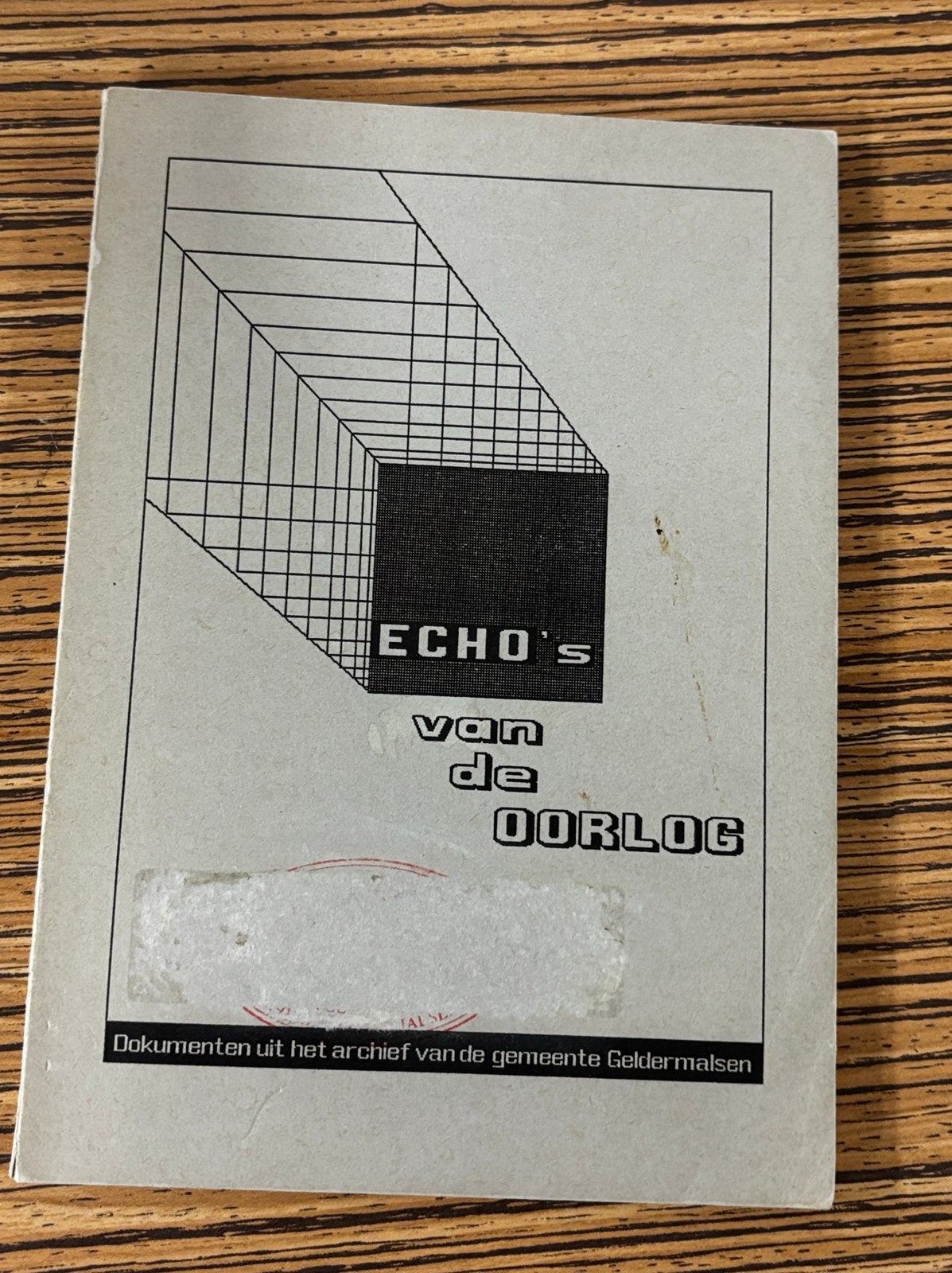 Echo’s van de oorlog, Ophalen of Verzenden, Tweede Wereldoorlog, Zo goed als nieuw