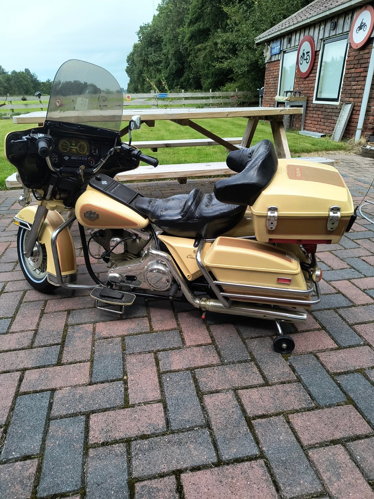 Harley Davidson Feber, Ophalen